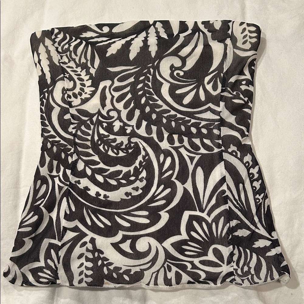 The Limited Strapless Top